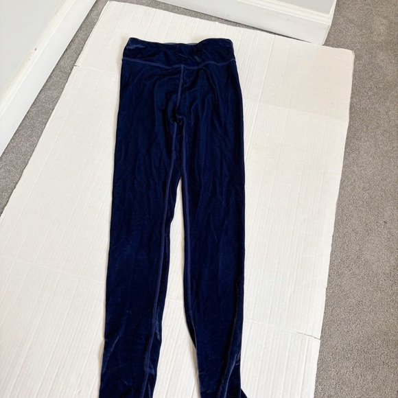 Little Girl Size 10-12 Lot of Clothes 6 Items 4 Pants 1 Outfit Leggings Athleta - Picture 12 of 14